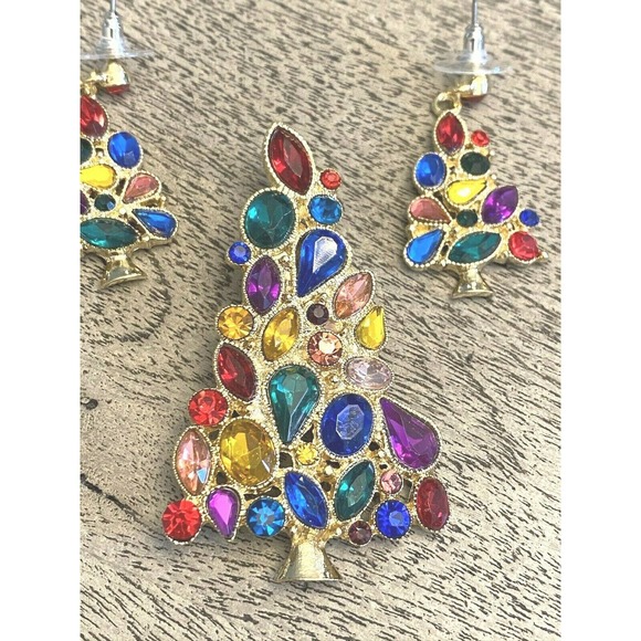 NEW Christmas Tree Brooch Pierced Earrings Set Holiday Festive Colorful Jewelry - Picture 2 of 6